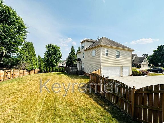 2nd image of 12928 Peach View Dr