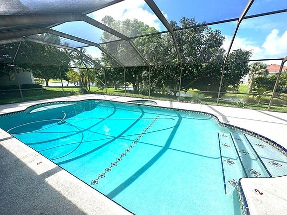 4th image of 2944 NE Loquat Lane