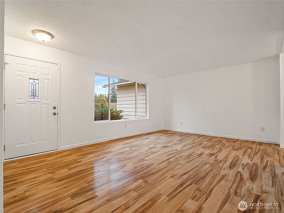 5th image of 4101 S 298th Court