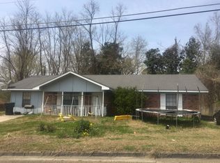104 Springridge Dr, Vicksburg, MS 39180