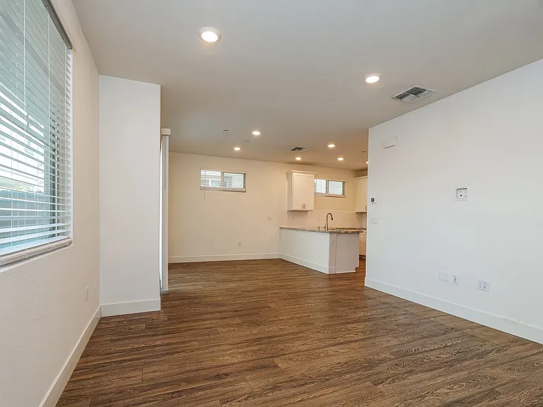 10564 Trill Way — Photo 7