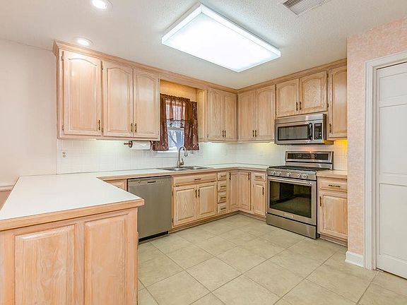 2nd image of 13024 Grand Ave