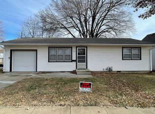 112 Iowa Ave, Holton, KS 66436