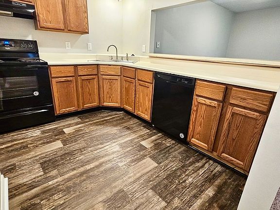 5th image of 4121 Whistlers Way #601