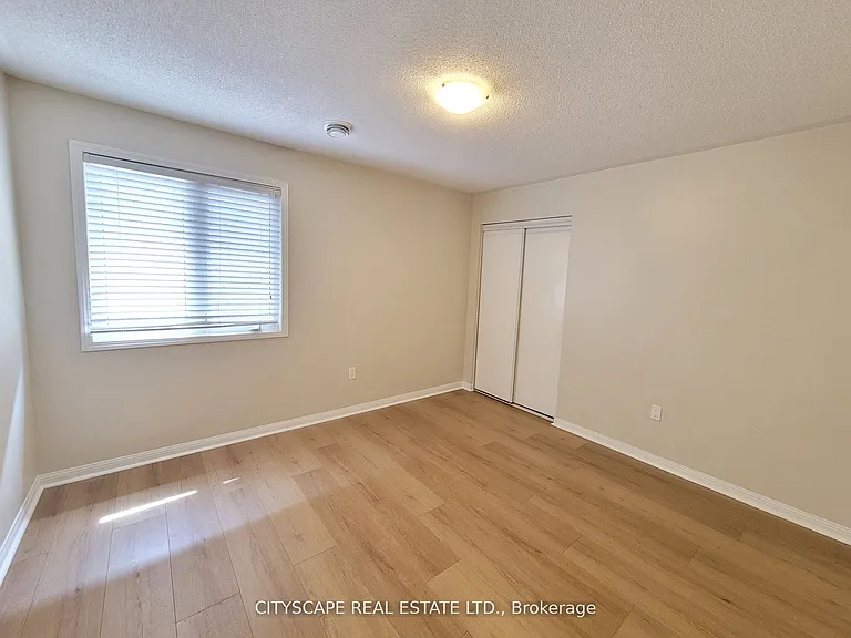 219 McGinnis Cres — Photo 20