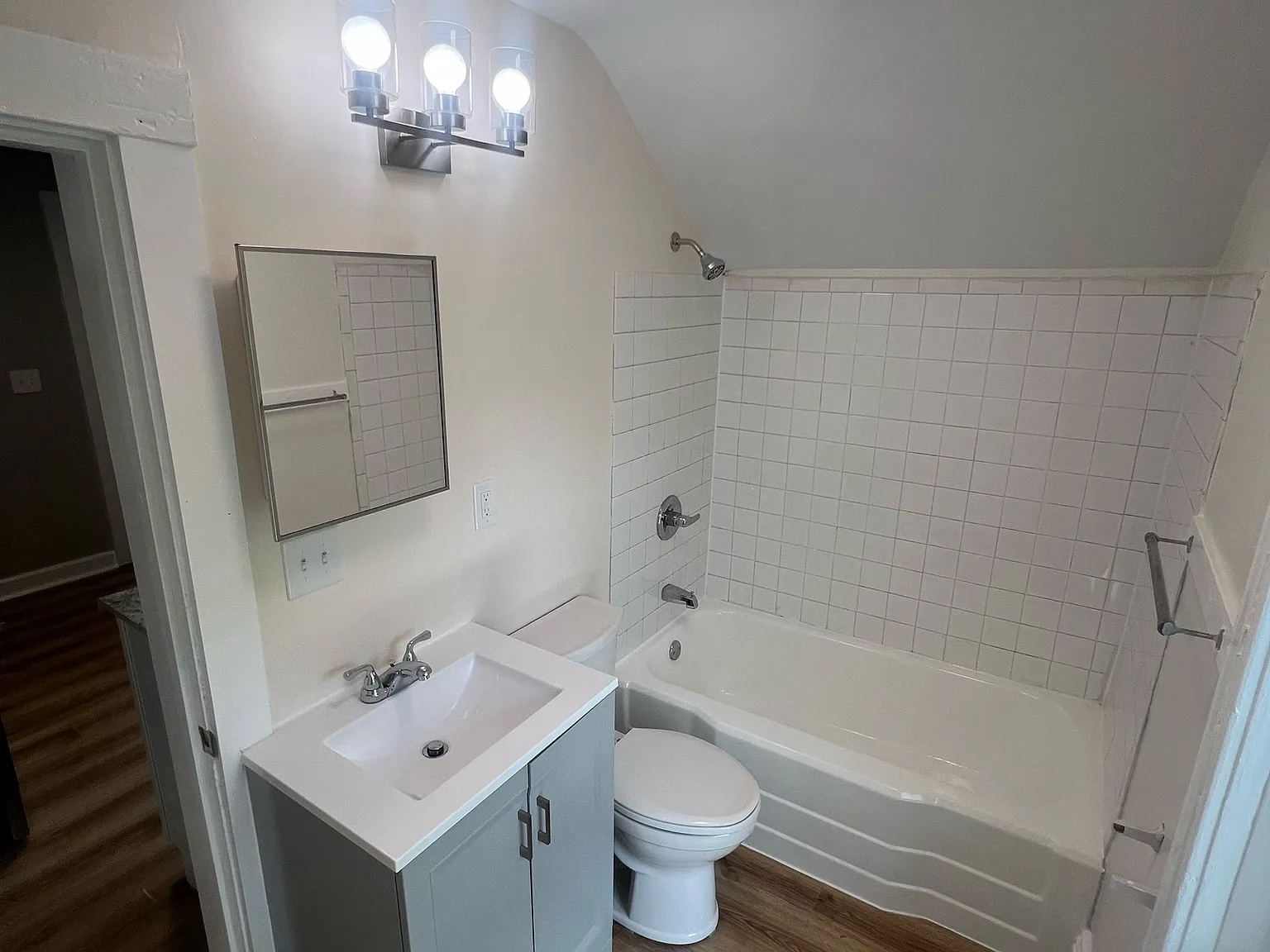 1411 Western Avenue - 1 — Photo 4