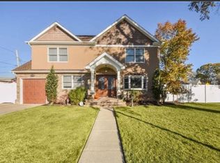 642 Knollwood Dr, West Hempstead, NY 11552
