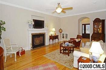 5th image of 109 Creek Side Dr