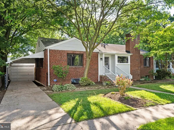 618 N Frederick St, Arlington, VA 22203