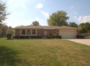 980 Rio Vista Rd, Greenwood, IN 46143