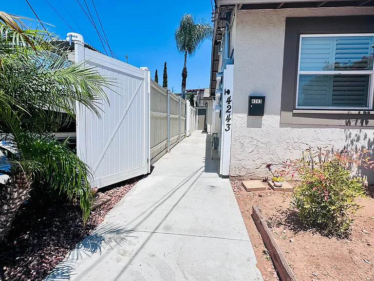 4243 Mount Everest Blvd — Photo 2