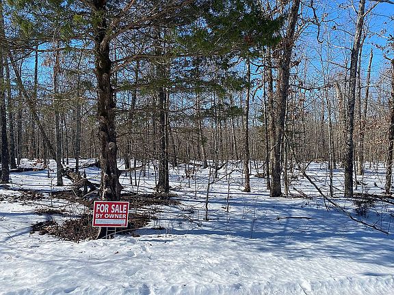 3rd image of 305 Jackson Ln