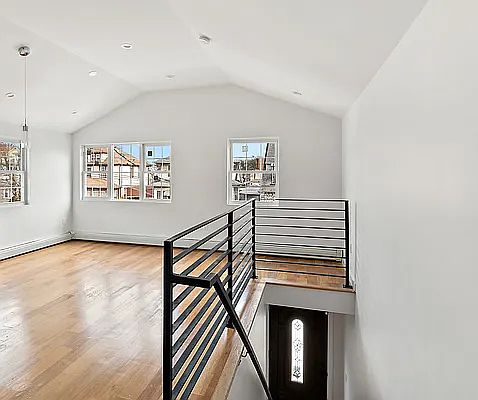 5th image of 119-24 191st St