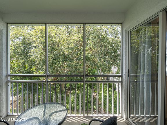 2nd image of 511 Ocean Park Ln