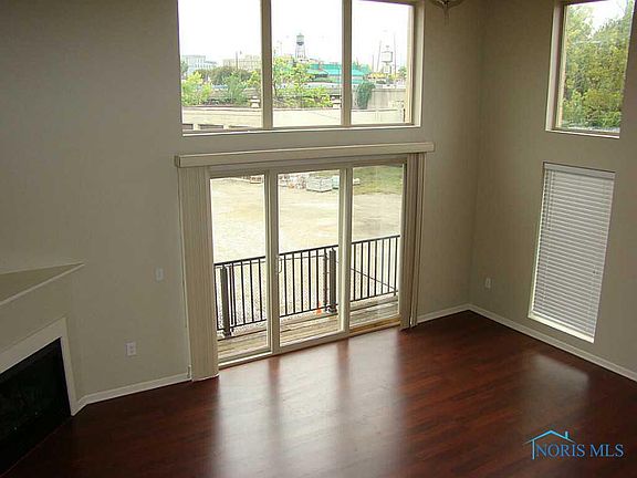 3rd image of 145 S Saint Clair #21