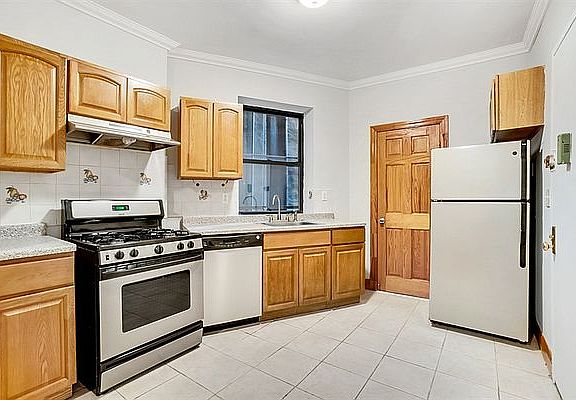 2nd image of 783 9th Ave APT 3