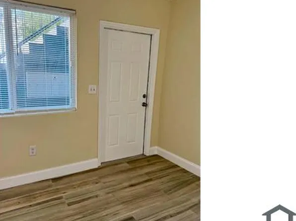 461 NW 9th St APT 10, Miami, FL 33136