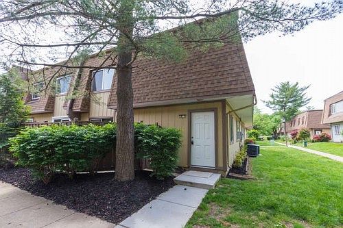 2nd image of 3877 Manzanita Pl