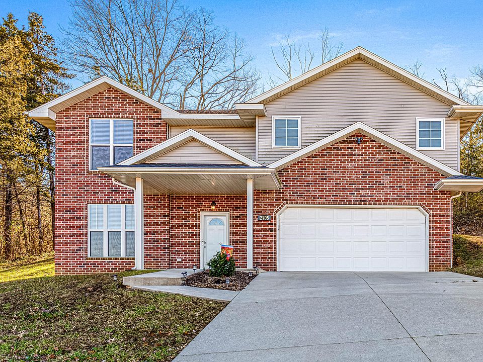 1st image of 2705 Briarwood Dr
