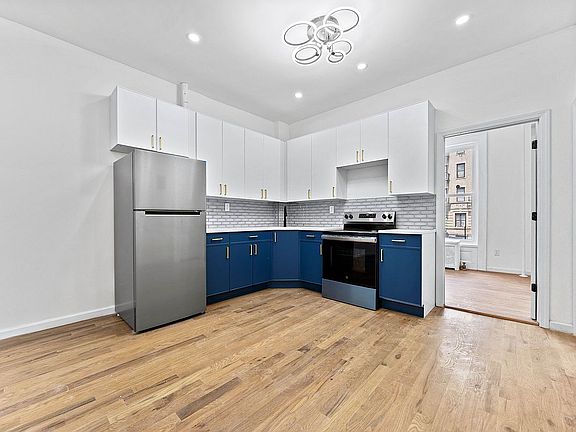 3rd image of 526 W 175th St