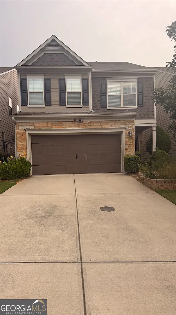 3 bed, 2.5 bath, 2018 sqft, $2,550 — Photo 2