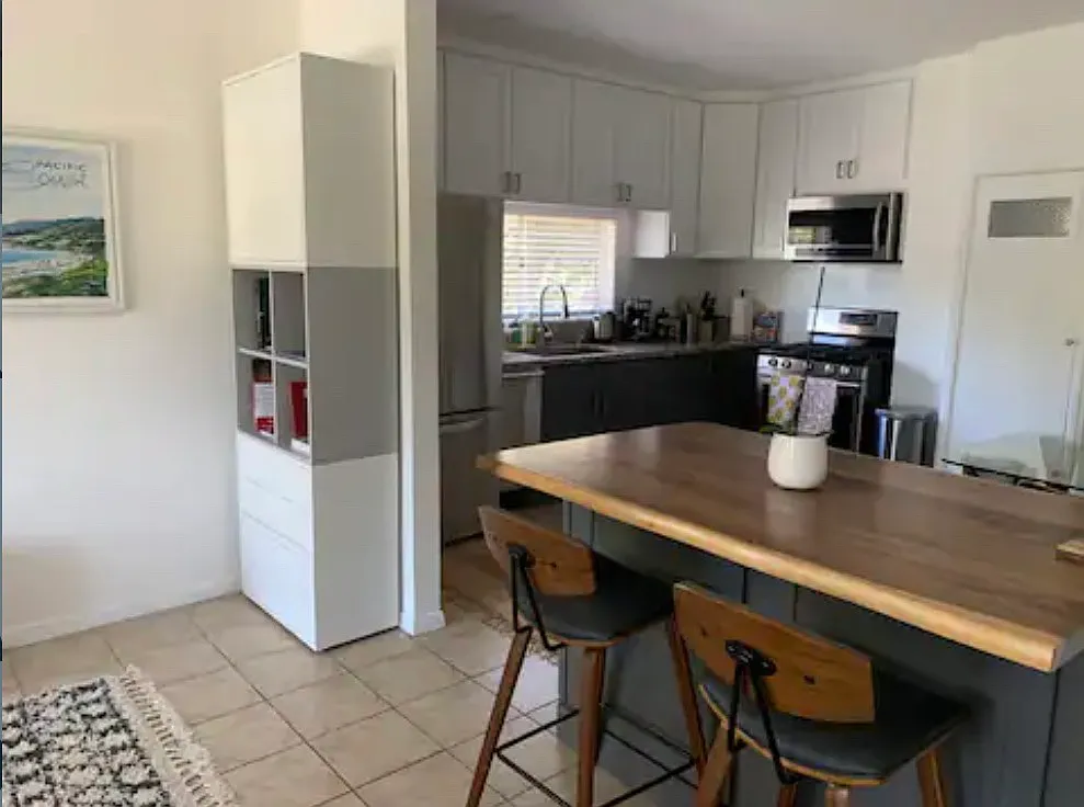 2 bed, 900 sqft, $2,595 — Photo 4