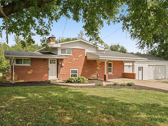4th image of 10371 E 1680 North Rd