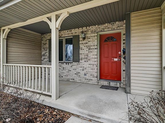 4th image of 2796 Rosellen Ave
