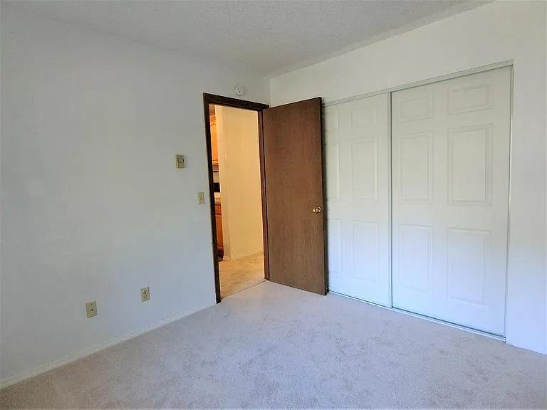 5842 NE 75th St #C107 — Photo 7