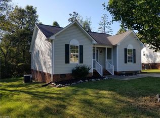 824 Central Ct, High Point, NC 27260