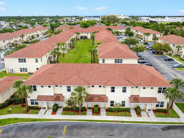 Mirage Bay Apartments