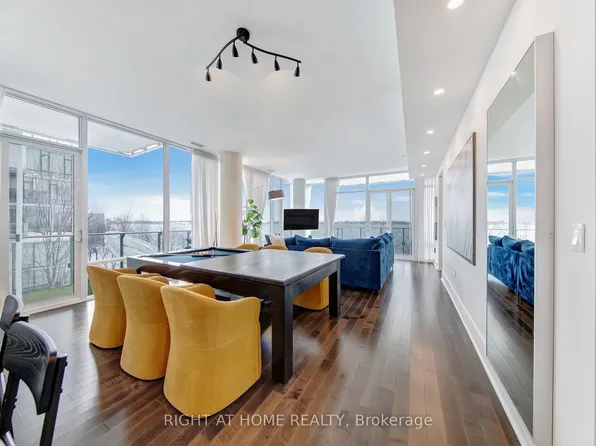 29 S Queens Quay E, Toronto, ON