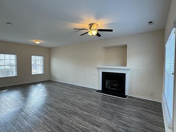 2nd image of 200 Bonanza Dr