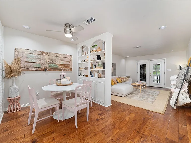 869 Wax Myrtle Ln #A — Photo 9