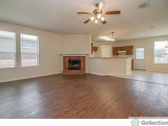 3rd image of 3717 Mossbrook Dr