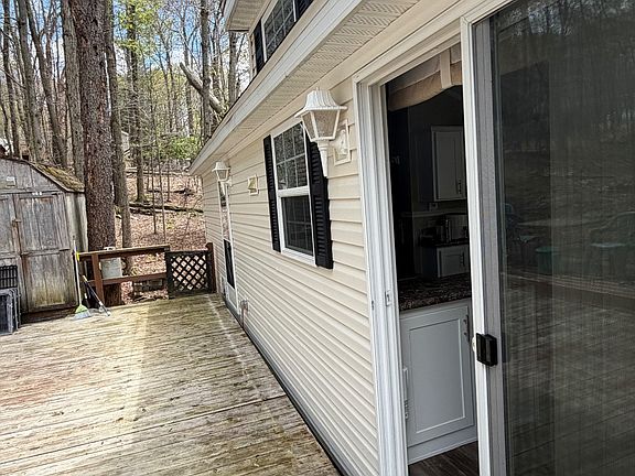 4th image of 102 Camporee Ct
