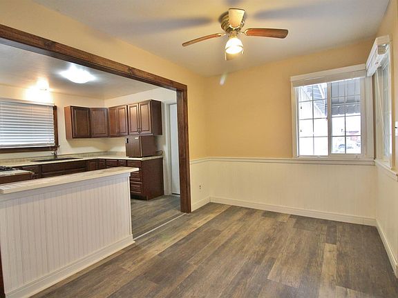 4th image of 809 Helen Way