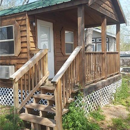 2nd image of 209 Wildflower Ln #2