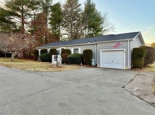 3402 Island Dr, Middleboro, MA 02346