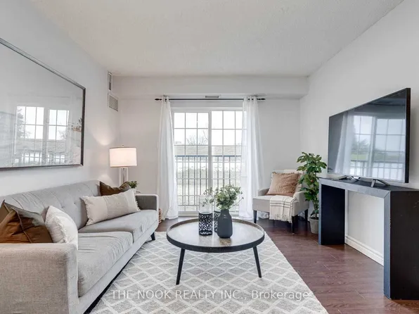 90 Aspen Springs Dr Unit 109, Clarington, ON L1C 5N3