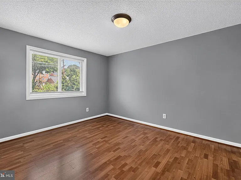 625 Chesapeake St SE #301 — Photo 10