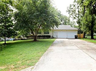 7001 E 159th St, Belton, MO 64012