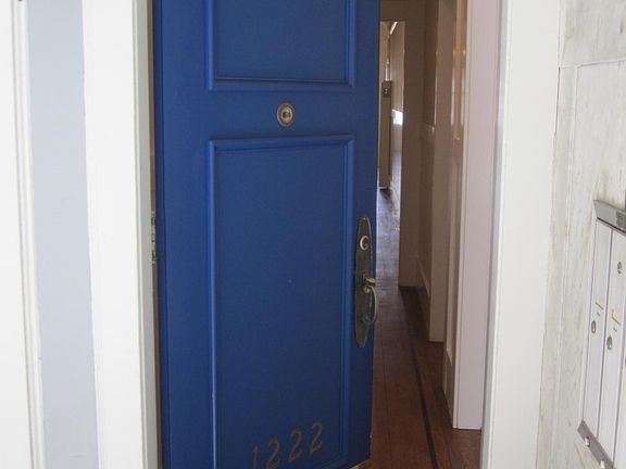 2nd image of 1222 Jackson St