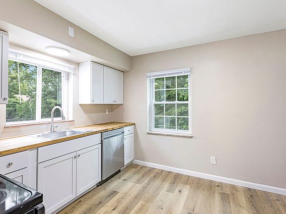 5th image of 6426 Betts Ave