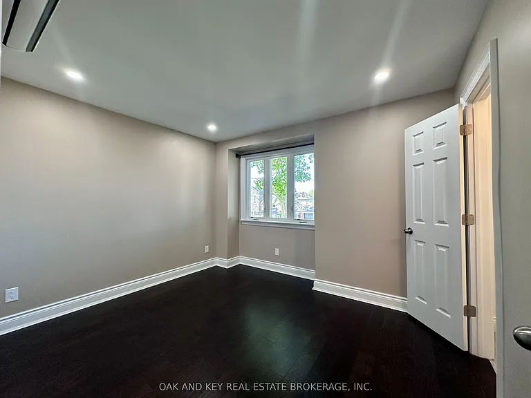 6 Lapp St #UPPER — Photo 14