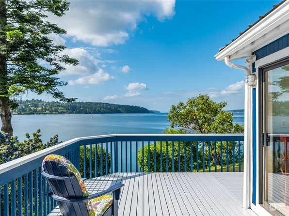 1643 Hazen Shores Court, Freeland, WA 98249