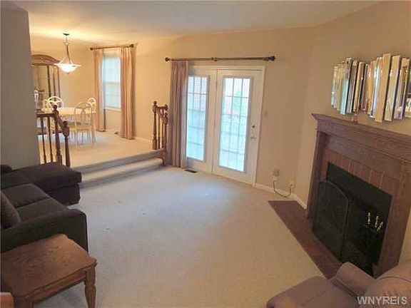 4th image of 152 Charter Oaks Dr #A