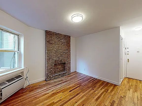 4th image of 118 E 92nd St APT 4D