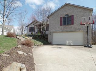 565 Kimberly Ct, Heath, OH 43056