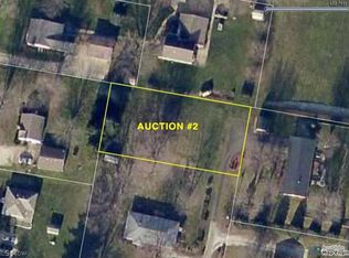 Woodland St SW, Hartville, OH 44632